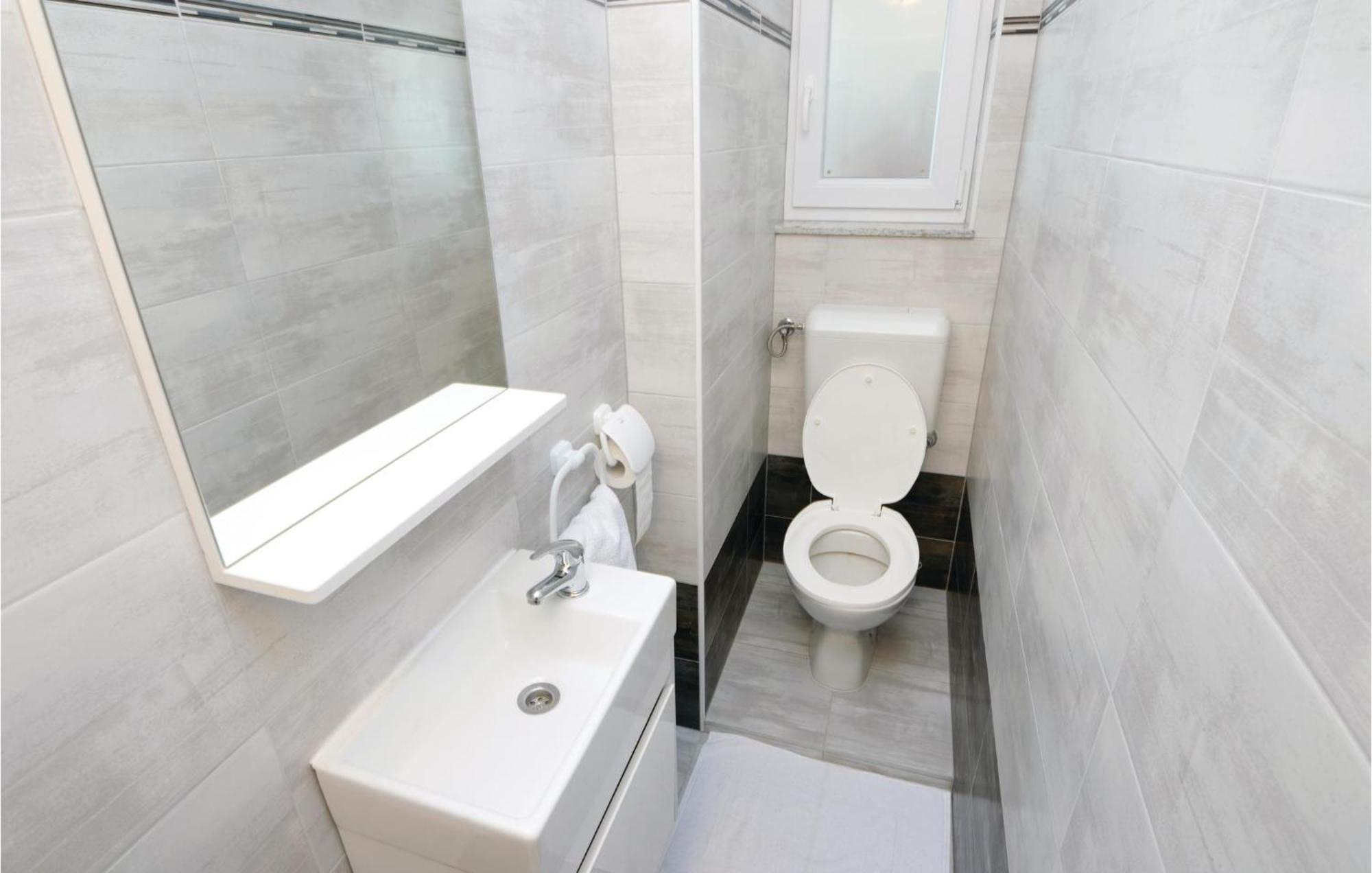 Vikendica Stunning Home In Zadar With Kitchen Zadar