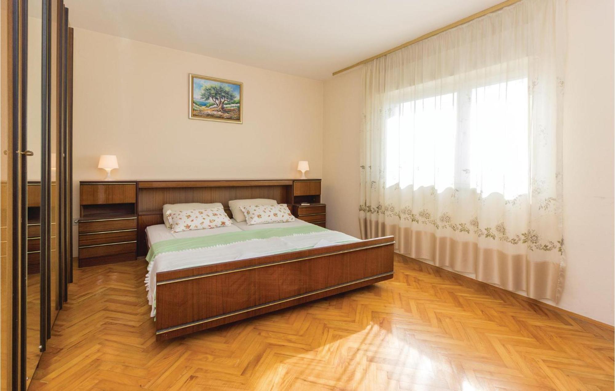 Ferienhaus Stunning In With Kitchen Zadar